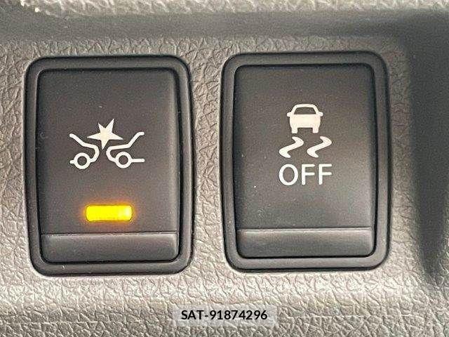 Nissan NV350 Caravan 2016-08 8744984-7