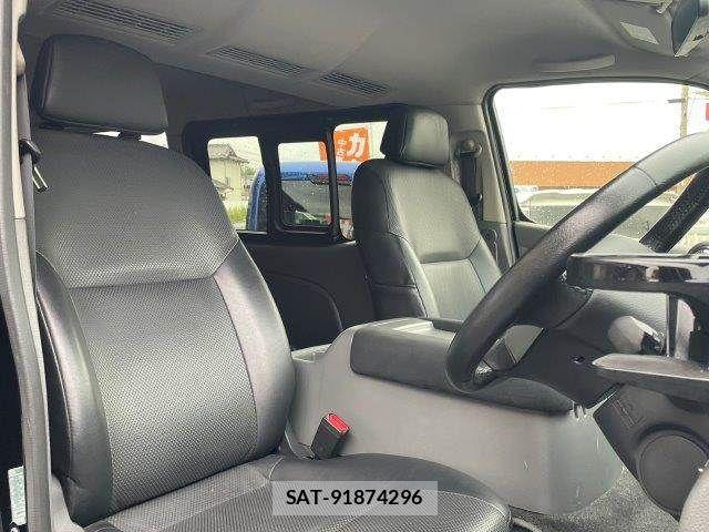 Nissan NV350 Caravan 2016-08 8744984-8