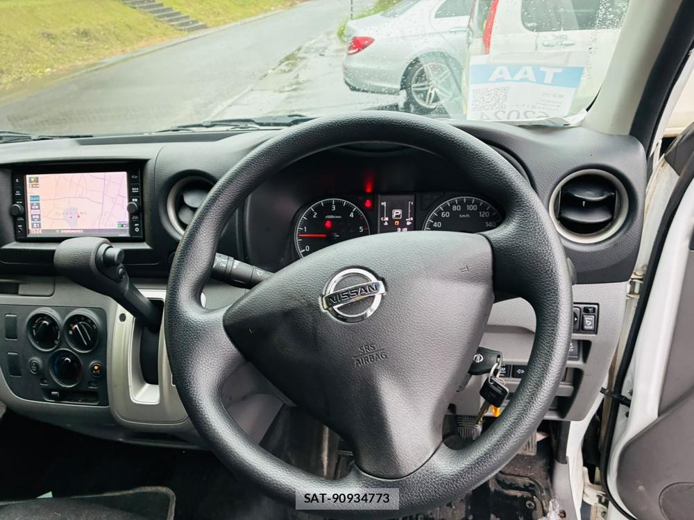 Nissan NV350 Caravan 2020-12 8711596-14