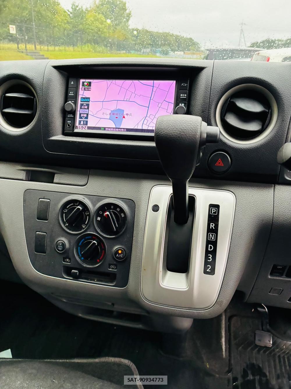 Nissan NV350 Caravan 2020-12 8711596-20