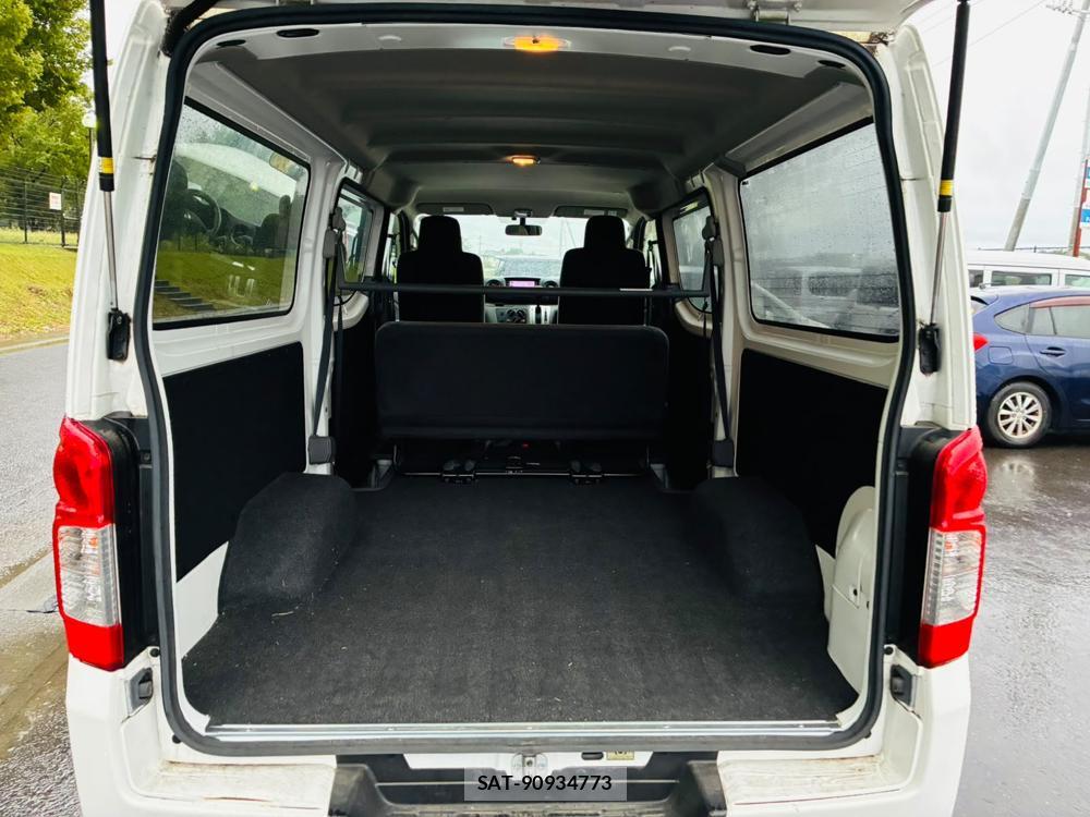 Nissan NV350 Caravan 2020-12 8711596-25