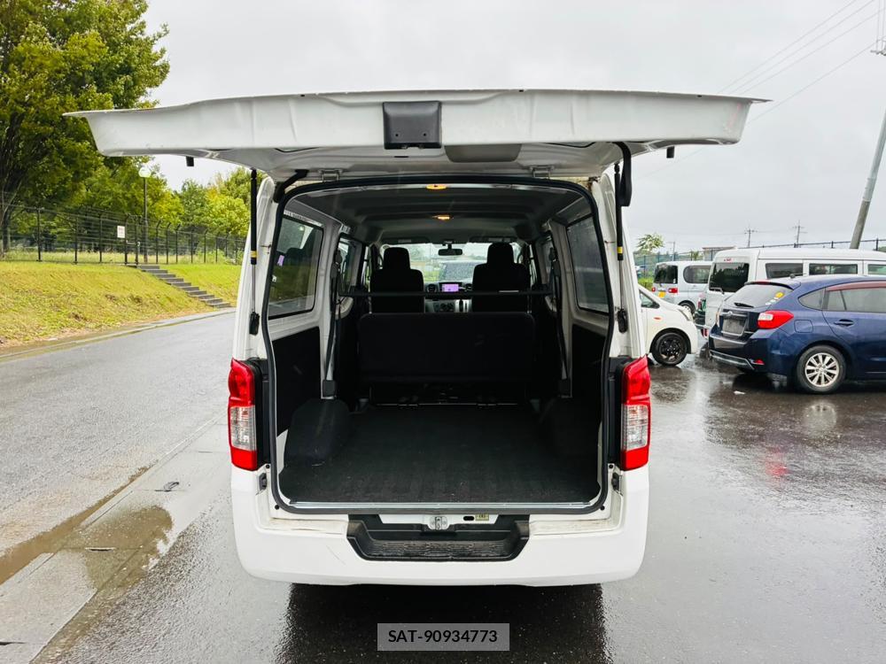 Nissan NV350 Caravan 2020-12 8711596-26
