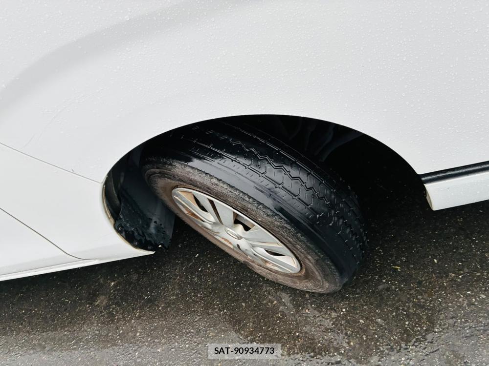Nissan NV350 Caravan 2020-12 8711596-32