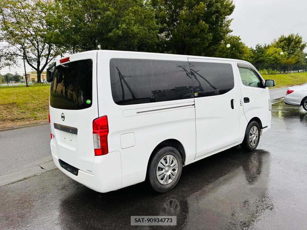 Nissan NV350 Caravan 2020-12 8711596-4
