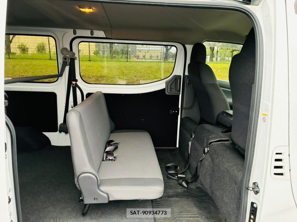 Nissan NV350 Caravan 2020-12 8711596-8