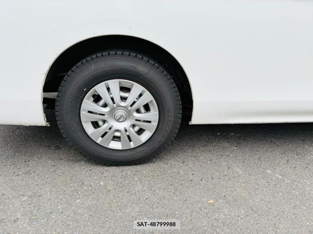 Nissan NV350 Caravan 2019-06 8697693-26