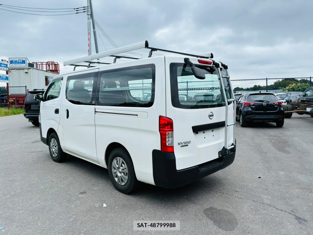 Nissan NV350 Caravan 2019-06 8697693-2