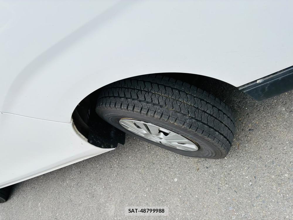Nissan NV350 Caravan 2019-06 8697693-30