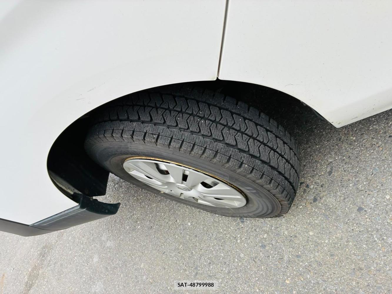 Nissan NV350 Caravan 2019-06 8697693-31