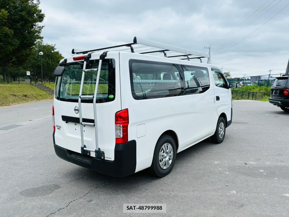 Nissan NV350 Caravan 2019-06 8697693-4