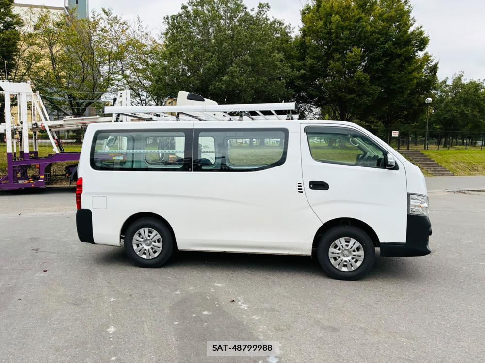 Nissan NV350 Caravan 2019-06 8697693-5