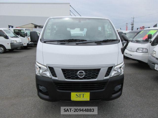 Nissan NV350 Caravan 2015-11 8781496-1