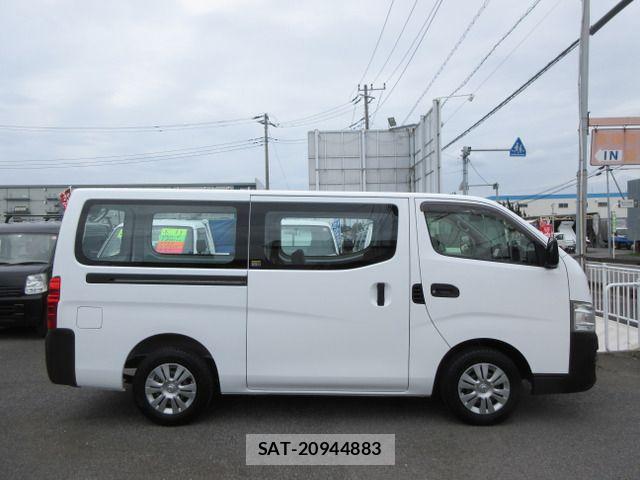 Nissan NV350 Caravan 2015-11 8781496-3