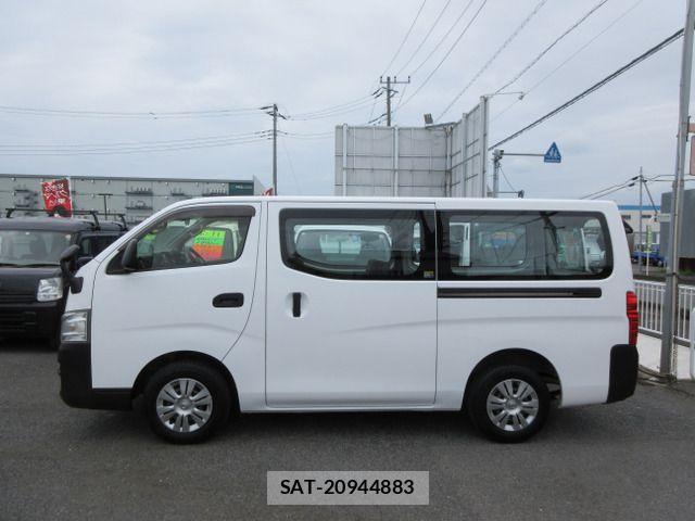 Nissan NV350 Caravan 2015-11 8781496-4