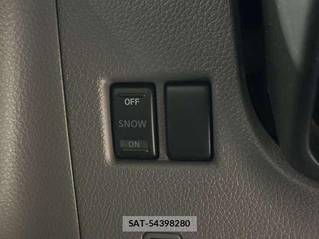 Nissan NV350 Caravan 2021-08 8797020-13