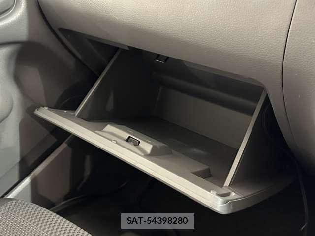 Nissan NV350 Caravan 2021-08 8797020-20