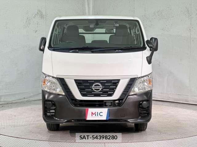Nissan NV350 Caravan 2021-08 8797020-2
