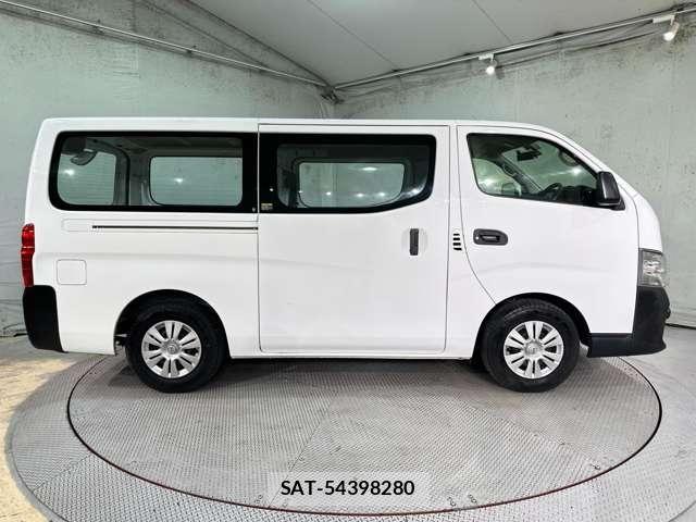 Nissan NV350 Caravan 2021-08 8797020-3