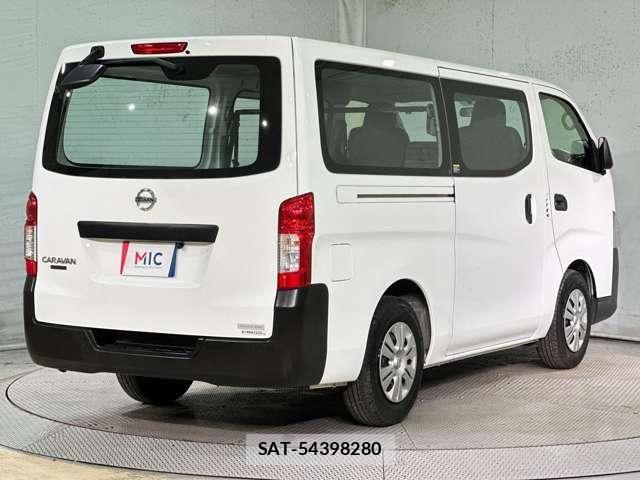 Nissan NV350 Caravan 2021-08 8797020-4