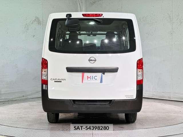 Nissan NV350 Caravan 2021-08 8797020-5
