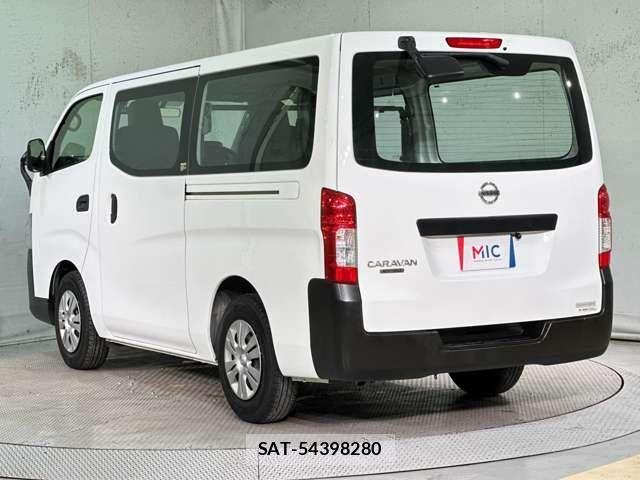 Nissan NV350 Caravan 2021-08 8797020-6