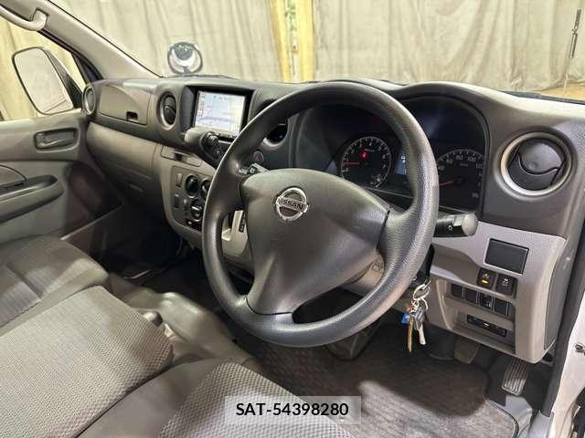 Nissan NV350 Caravan 2021-08 8797020-8