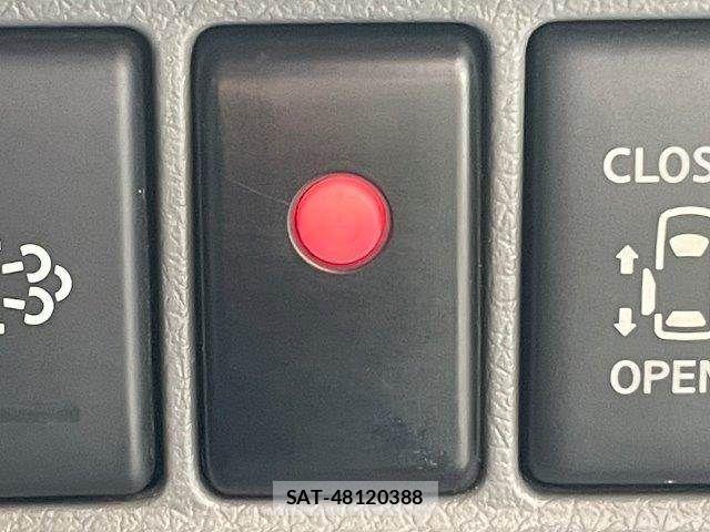 Nissan NV350 Caravan 2021-06 8830928-11