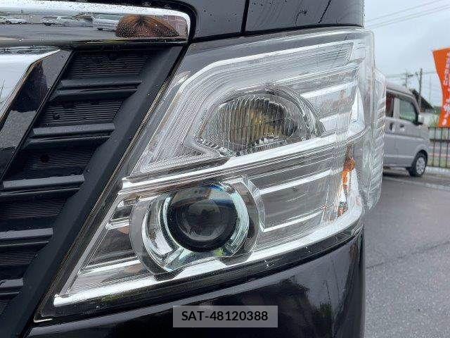 Nissan NV350 Caravan 2021-06 8830928-27