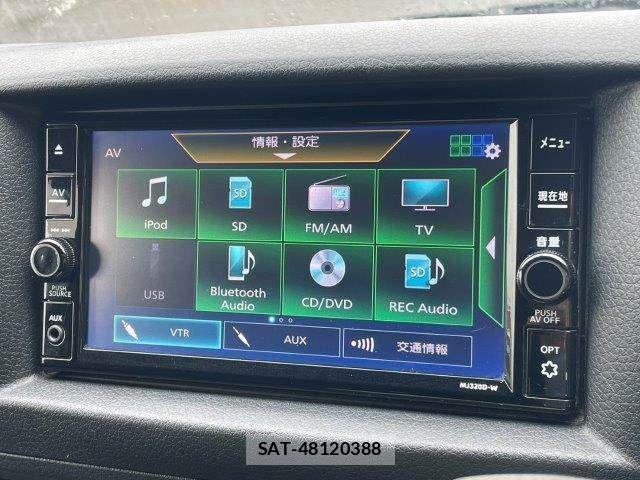 Nissan NV350 Caravan 2021-06 8830928-6