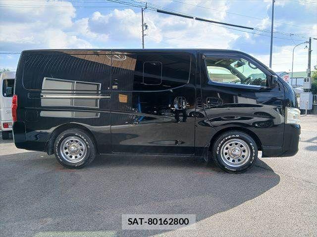 Nissan NV350 Caravan 2016-07 8830930-15