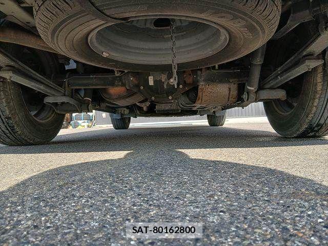 Nissan NV350 Caravan 2016-07 8830930-21