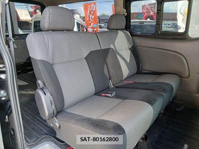 Nissan NV350 Caravan 2016-07 8830930-7