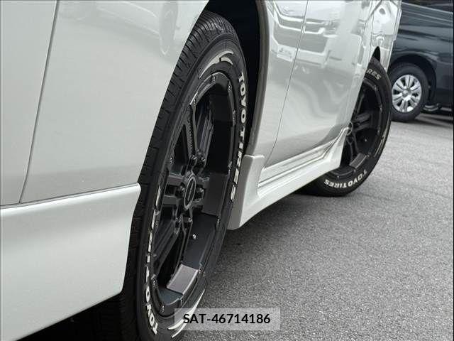 Nissan NV350 Caravan 2017-10 8830927-21