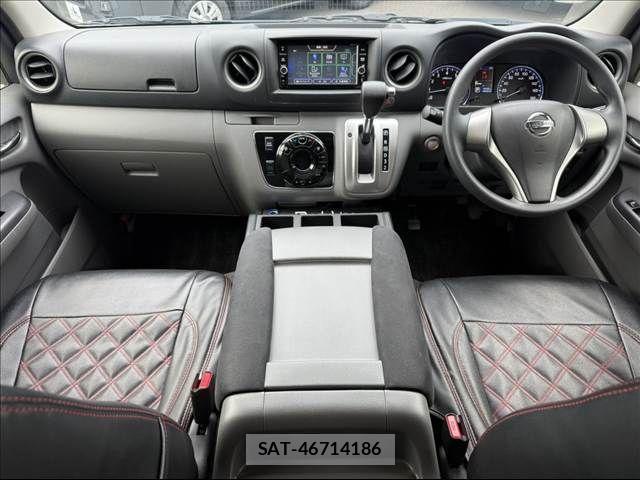Nissan NV350 Caravan 2017-10 8830927-3