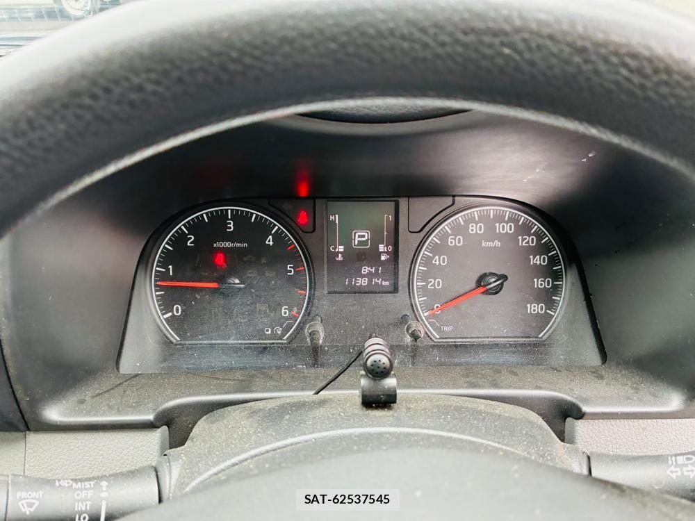 Nissan NV350 Caravan 2020-06 7534194-15