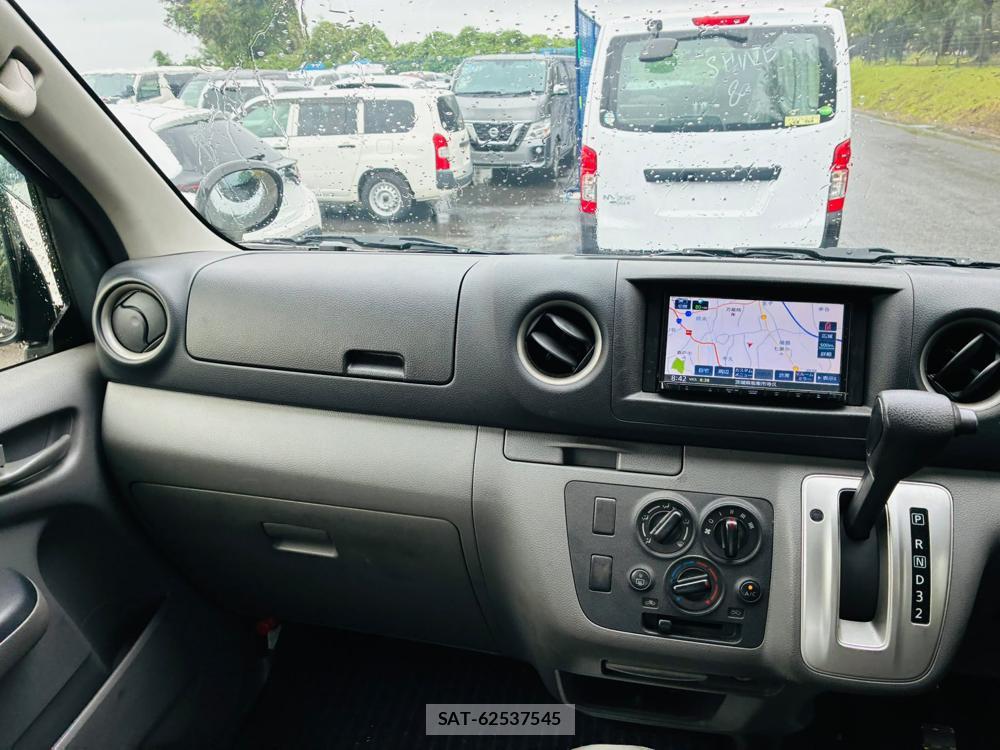 Nissan NV350 Caravan 2020-06 7534194-16