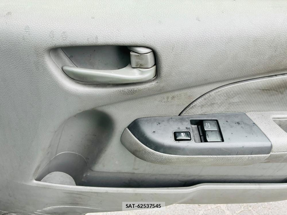 Nissan NV350 Caravan 2020-06 7534194-20
