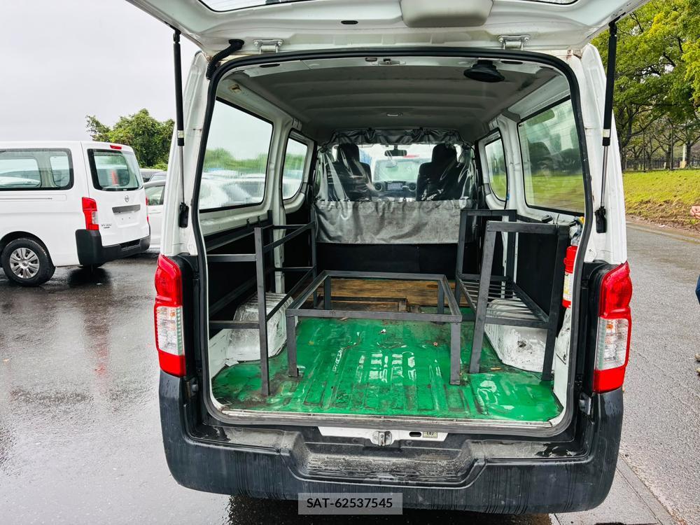 Nissan NV350 Caravan 2020-06 7534194-23