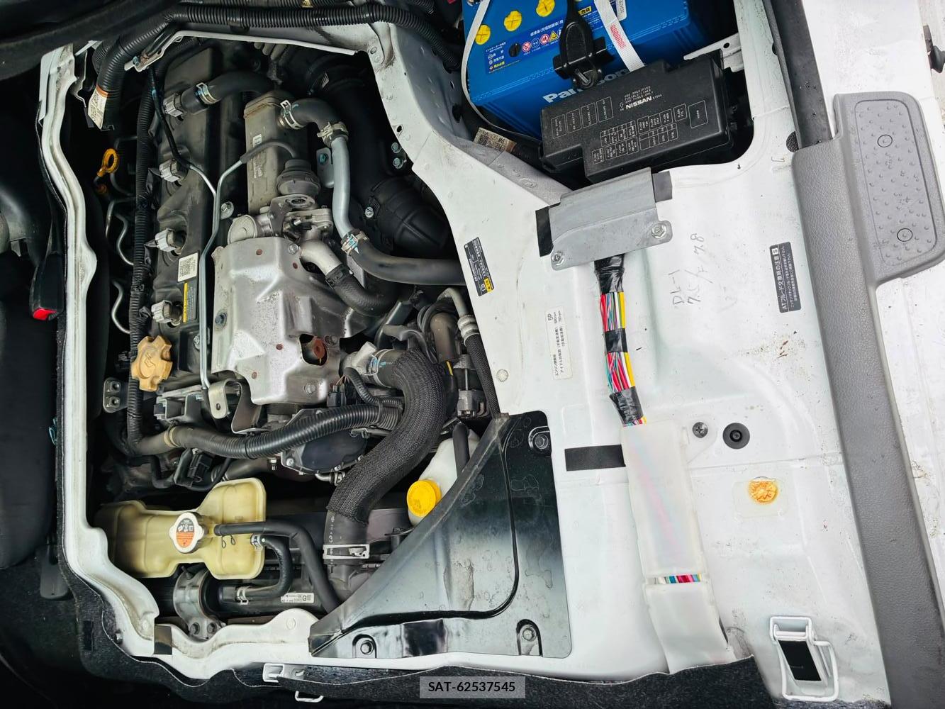 Nissan NV350 Caravan 2020-06 7534194-31