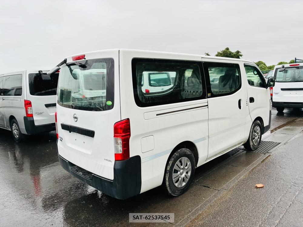 Nissan NV350 Caravan 2020-06 7534194-4