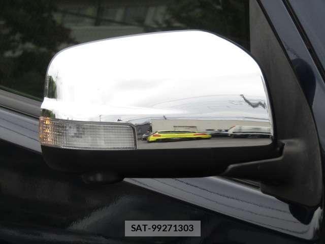 Nissan NV350 Caravan 2021-02 8830929-12