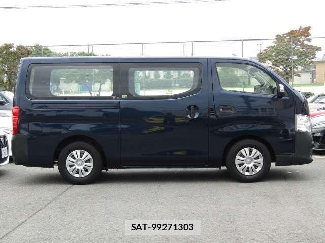 Nissan NV350 Caravan 2021-02 8830929-19