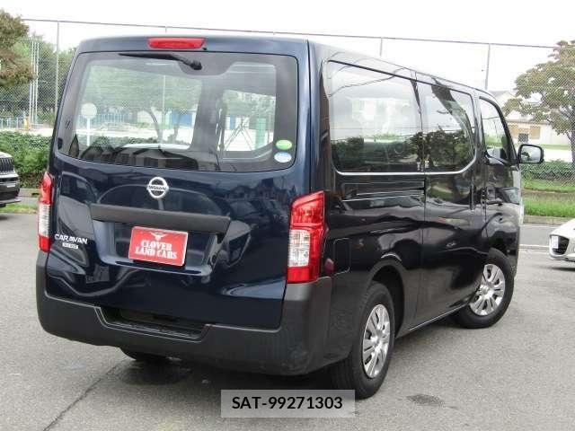 Nissan NV350 Caravan 2021-02 8830929-25