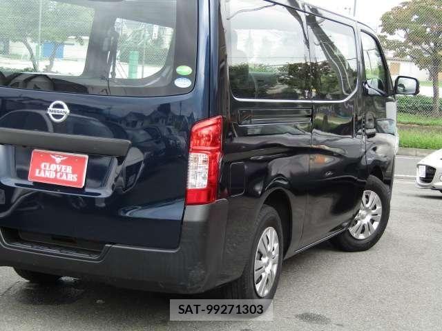 Nissan NV350 Caravan 2021-02 8830929-26