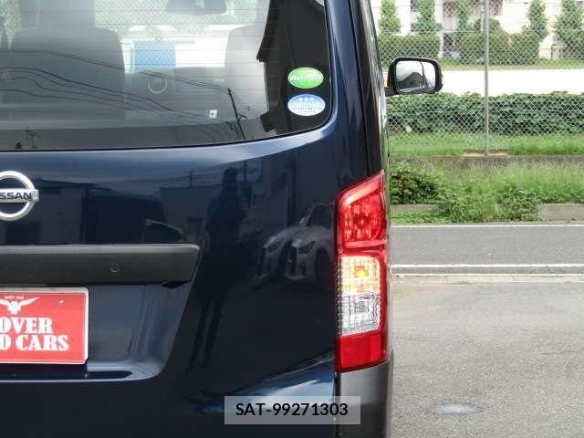 Nissan NV350 Caravan 2021-02 8830929-28