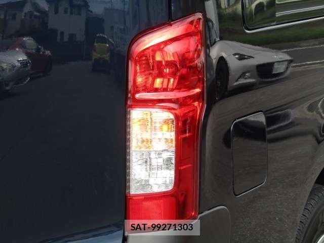 Nissan NV350 Caravan 2021-02 8830929-29