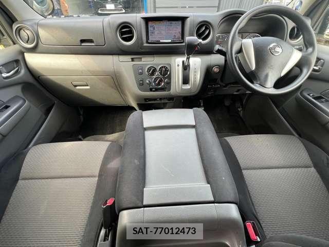 Nissan NV350 Caravan 2014-08 8850268-14