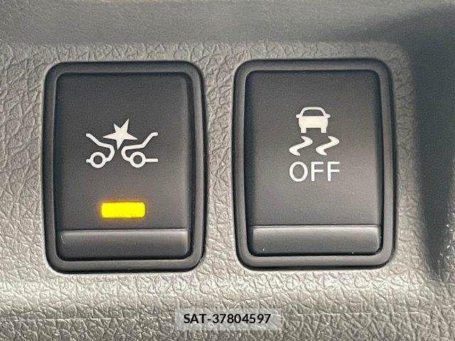 Nissan NV350 Caravan 2019-07 8850265-12