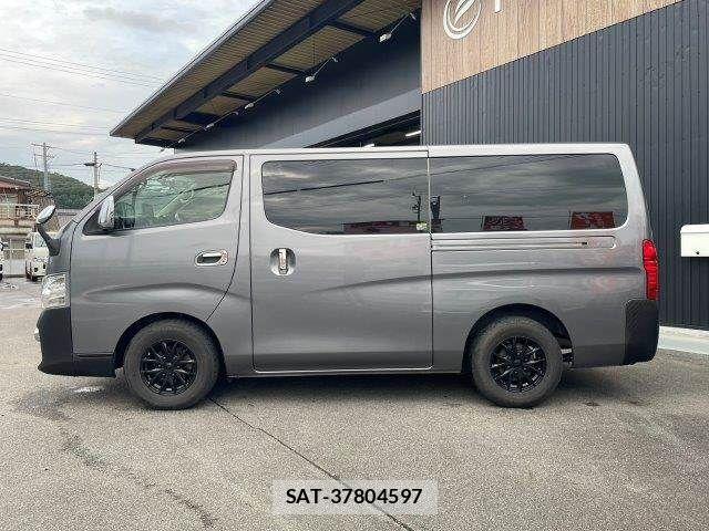 Nissan NV350 Caravan 2019-07 8850265-27