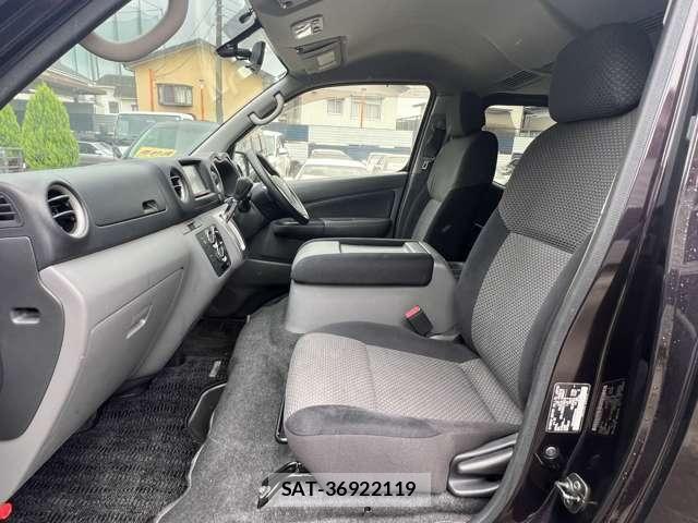 Nissan NV350 Caravan 2013-05 8850267-9